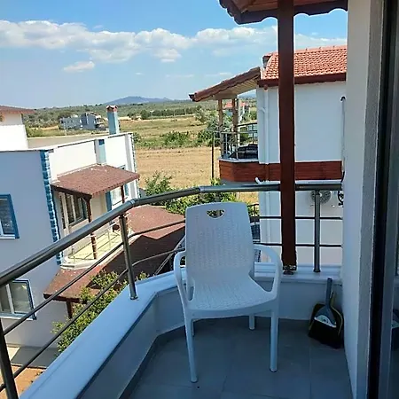 Geyikli Sahilde 1+1 Cati Kati B1