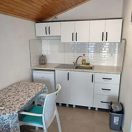 Geyikli Sahilde 1+1 Cati Kati B1 Ezine
