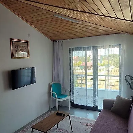 Geyikli Sahilde 1+1 Cati Kati B1 2*