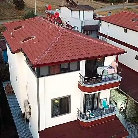 Hotel Geyikli Sahilde 1+1 Cati Kati B1