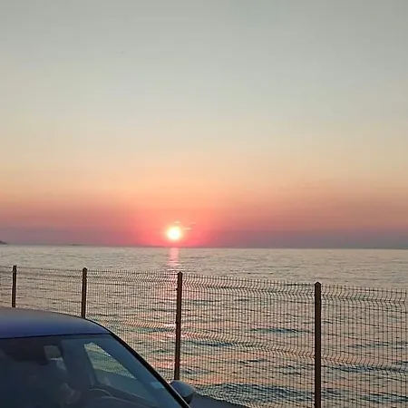 Geyikli Sahilde 1+1 Cati Kati B1 Hotel